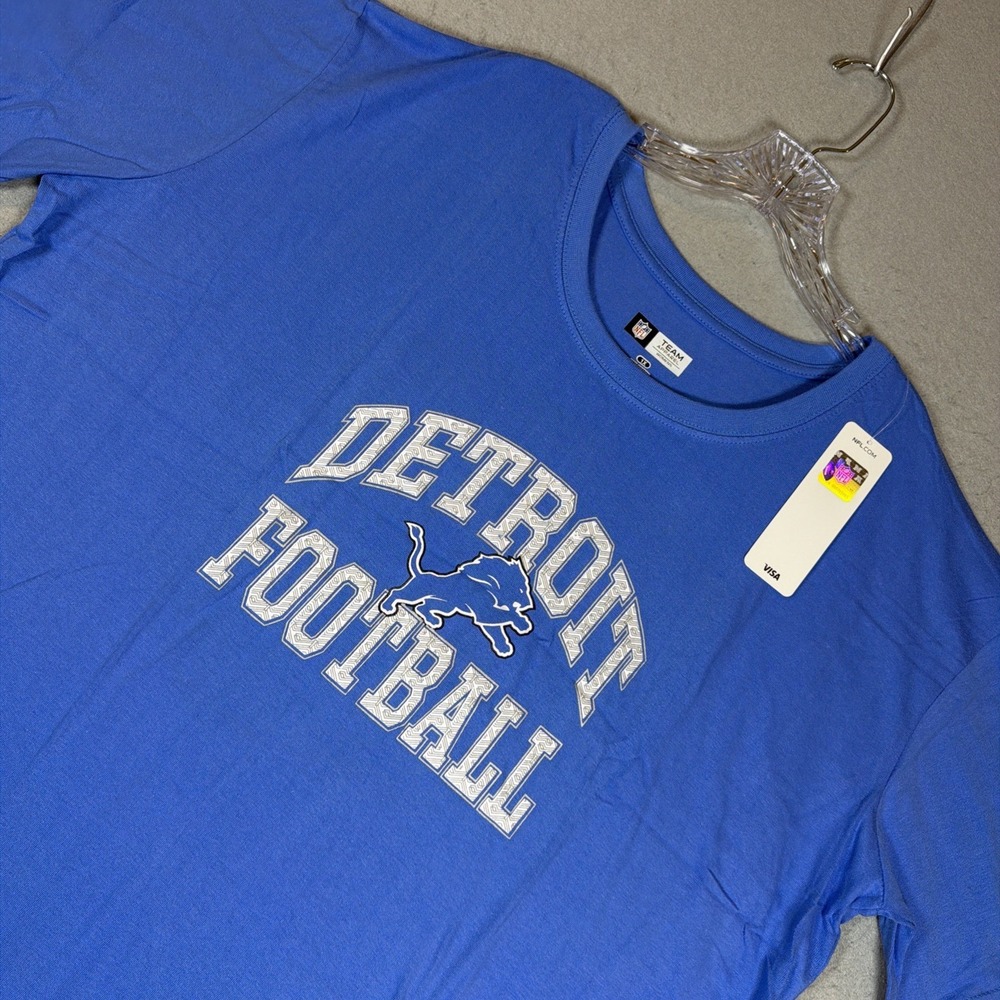 Detroit Lions NFL Team Apparel Women's Graphic T-Shirt Blue Size 1XL